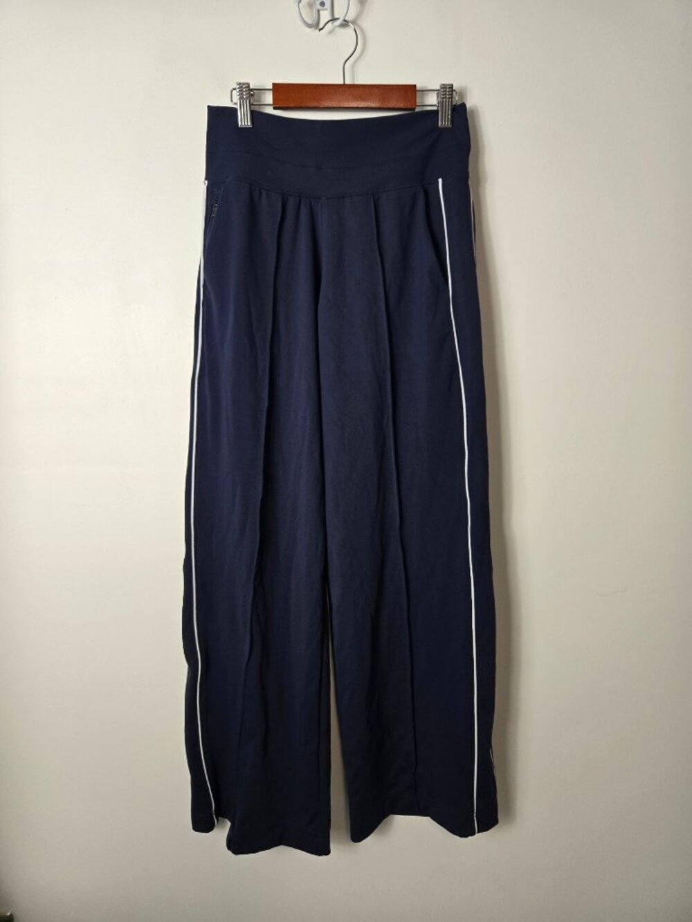 Athleta Venice High Rise Track Stripe Wide Leg Pant Size XS Petite Blue UPF